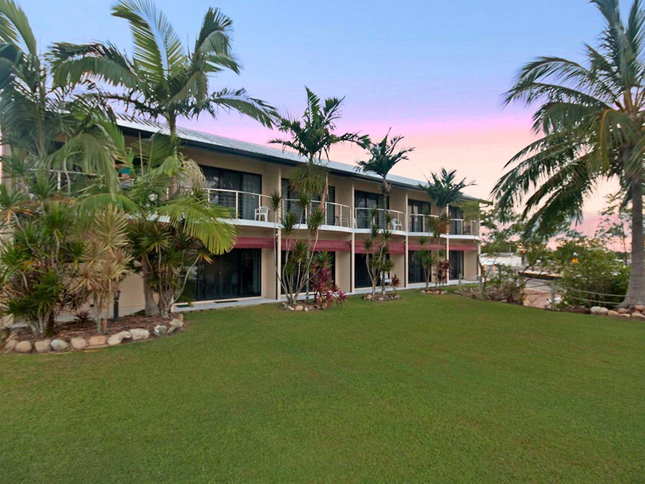 Hinchinbrook Marine Cove Resort Lucinda Extérieur photo
