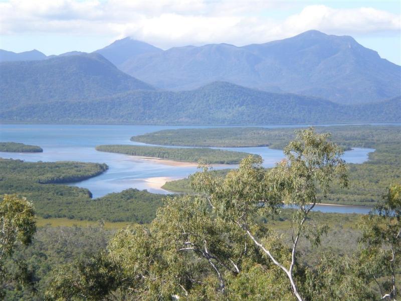 Hinchinbrook Marine Cove Resort Lucinda Extérieur photo