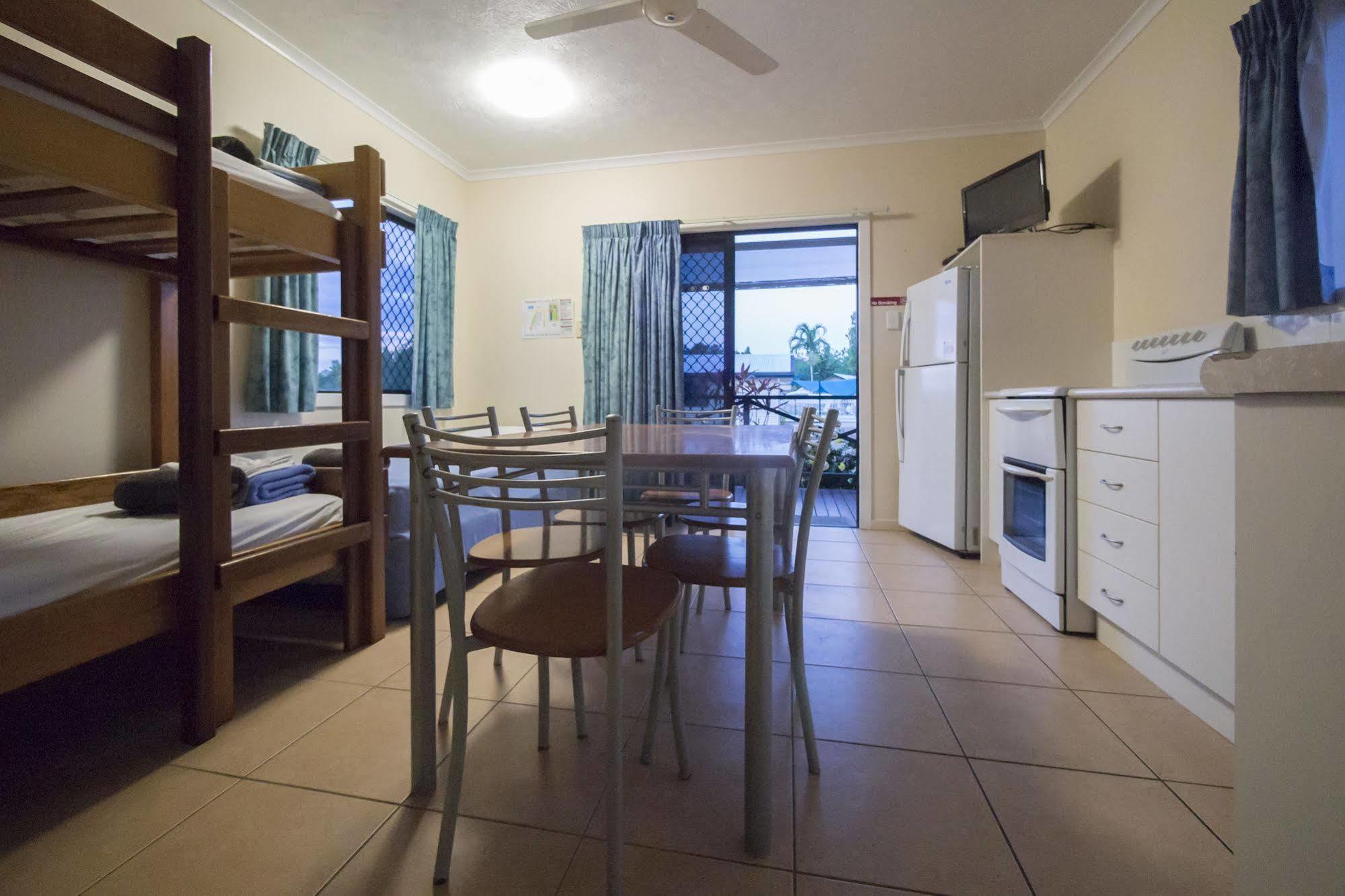 Hinchinbrook Marine Cove Resort Lucinda Extérieur photo