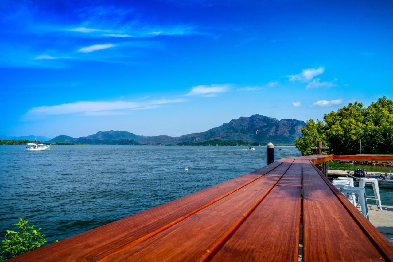 Hinchinbrook Marine Cove Resort Lucinda Extérieur photo
