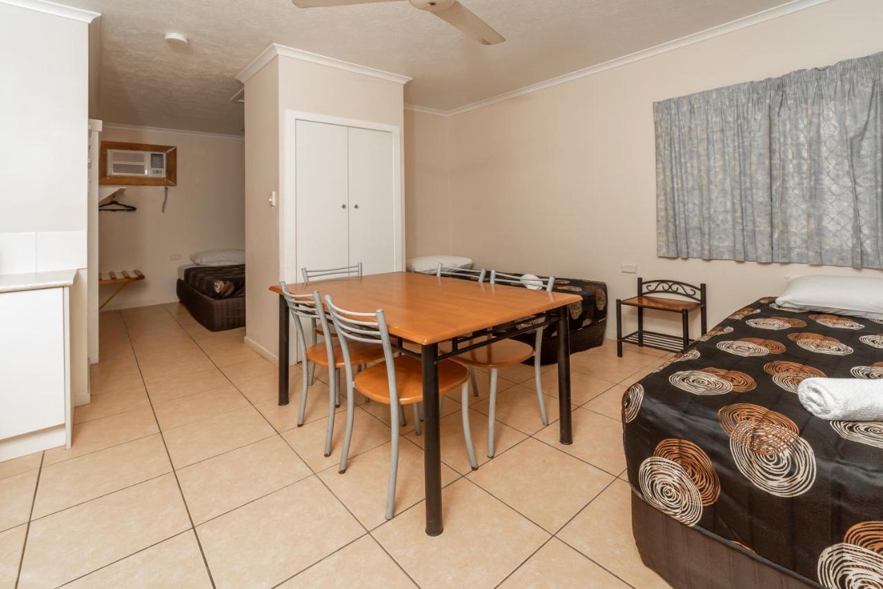 Hinchinbrook Marine Cove Resort Lucinda Extérieur photo