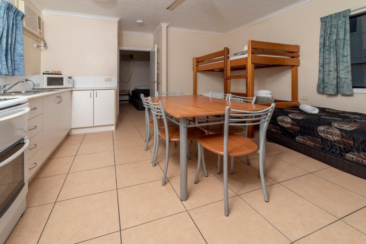 Hinchinbrook Marine Cove Resort Lucinda Extérieur photo
