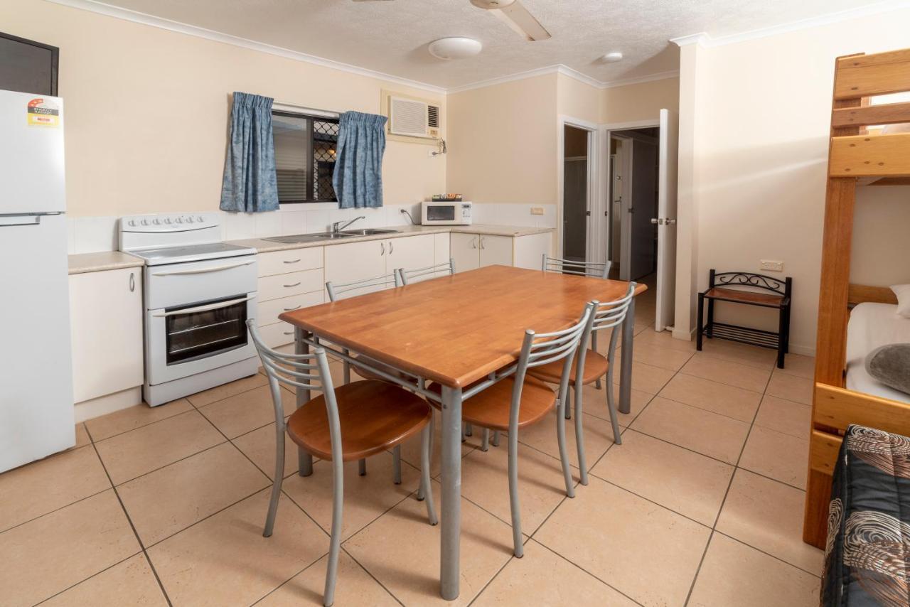 Hinchinbrook Marine Cove Resort Lucinda Extérieur photo